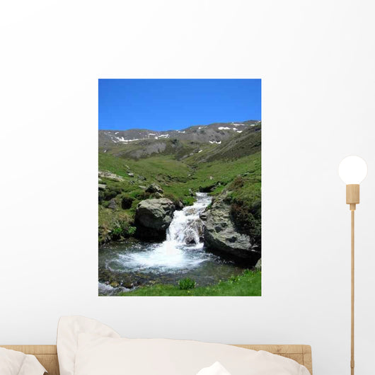 Cascade Vallee D 39 Wall Decal
