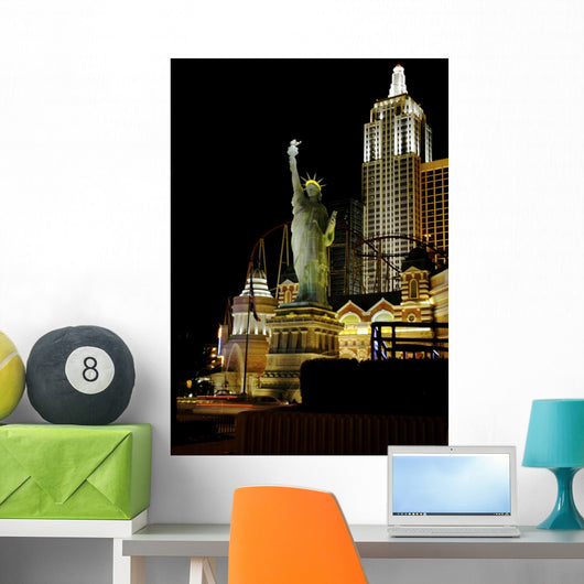 las vegas at night Wall Mural