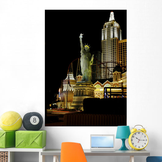 las vegas at night Wall Mural