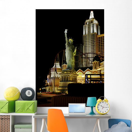 las vegas at night Wall Mural