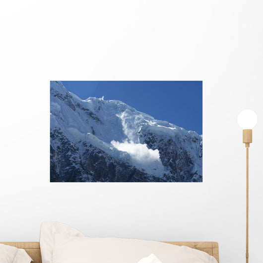 avalanche sur le salkantay Wall Mural