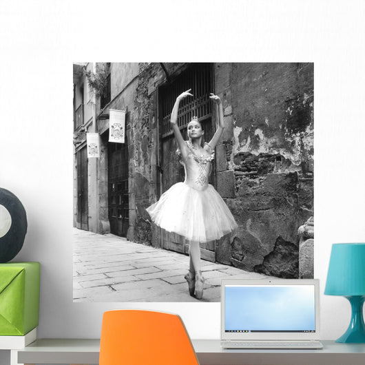 Dancer 5 Wall Mural