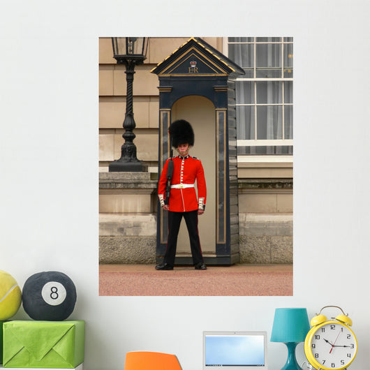 buckingham palace guard Wall Mural
