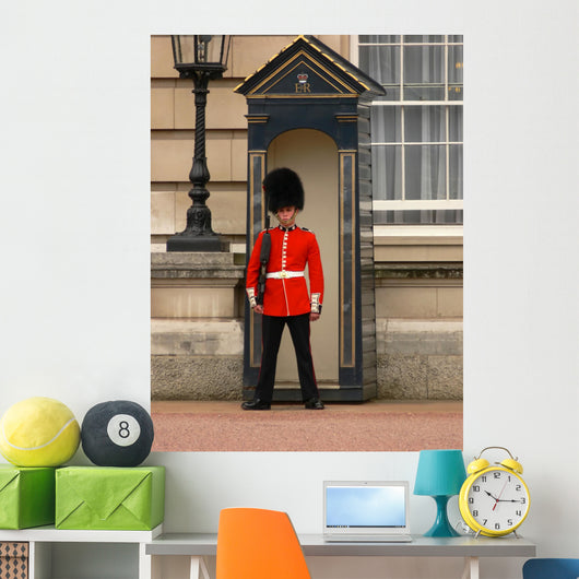 buckingham palace guard Wall Mural