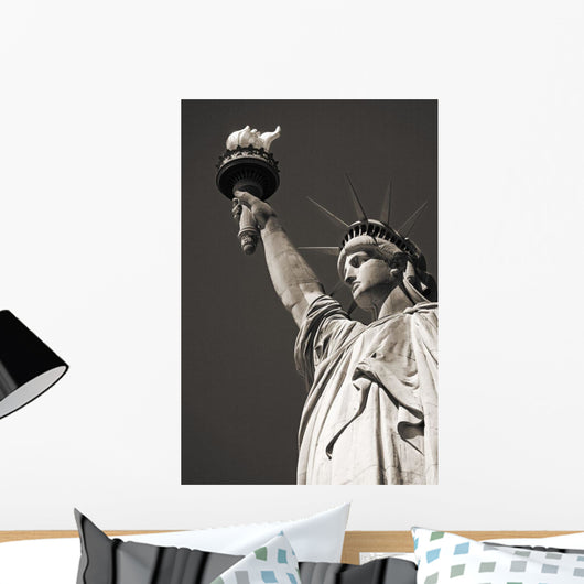 Statue Of Liberty, Lower Manhattan, New York City, New York, Usa Wall Mural