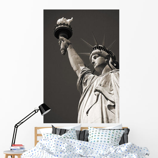 Statue Of Liberty, Lower Manhattan, New York City, New York, Usa Wall Mural