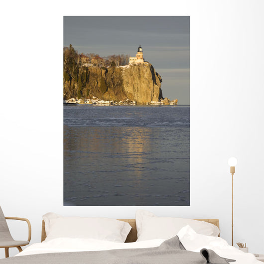 Split Rock Lighthouse On Lake Superior In Winter Wall Mural