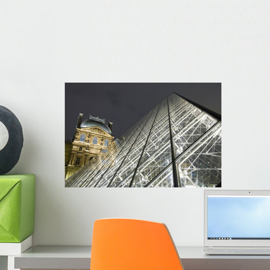 The Glass Pyramid And The Louvre At Dusk Wall Mural