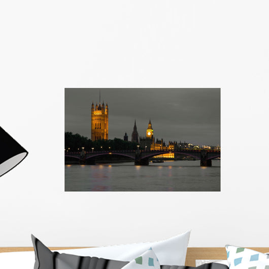 Houses Of Parliament And Big Ben At Dusk Wall Mural