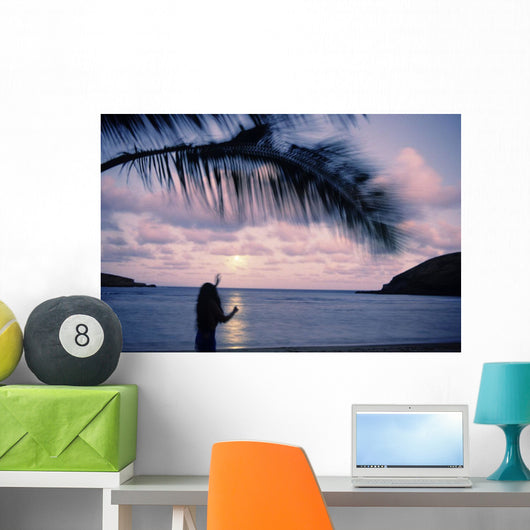 Showing Motion Wall Mural