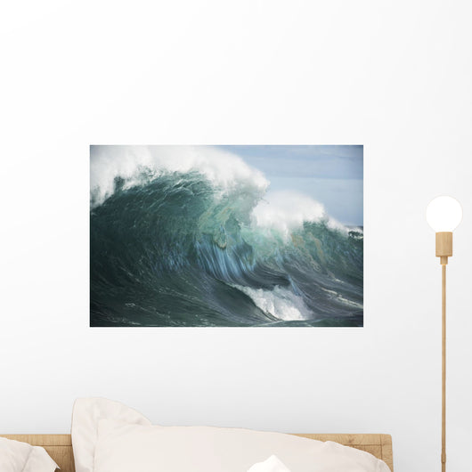 Hawaii, Big powerful wave break Wall Mural