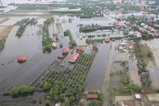 Flooding Poland Sandomierz 06 Wall Decal