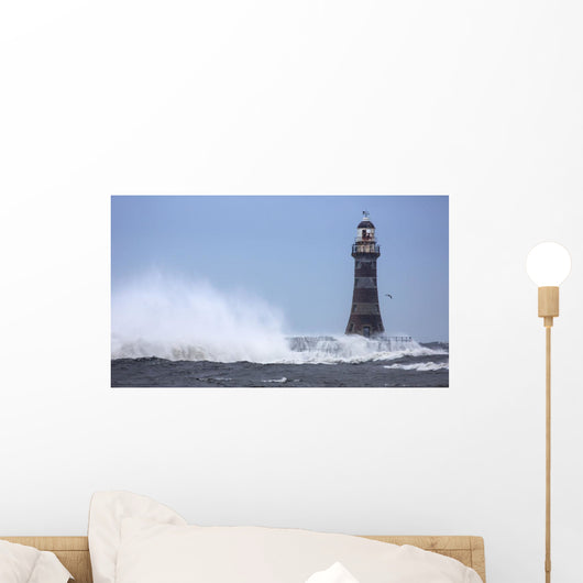 Splashing water Wall Mural