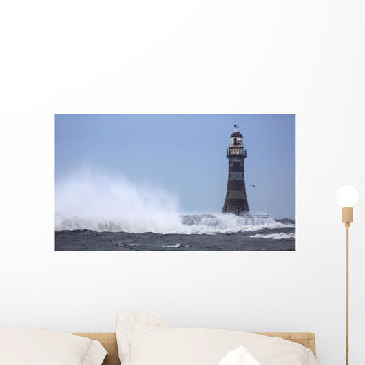 Splashing water Wall Mural