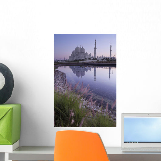 Sheikh Zayed Grand Mosque at sunrise Wall Mural