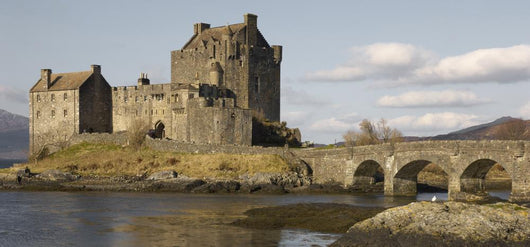 eillan donan castle Wall Mural