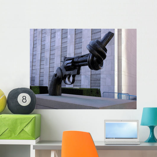 Nyc / Knotted Gun 2 Wall Mural