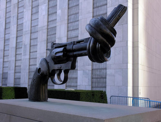 Nyc / Knotted Gun 2 Wall Mural