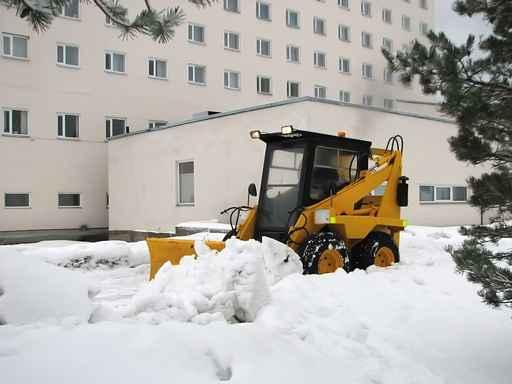 Shoveling Snow Wall Decal