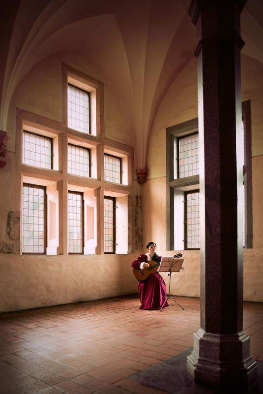 Woman Playing Guitar Malbork