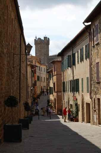 Montalcino Si Wall Decal