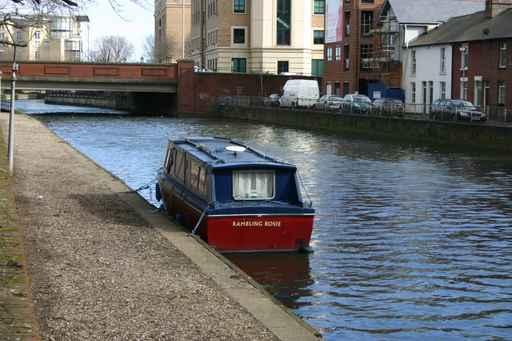 Houseboat Kennett-avon Canal Wall Decal