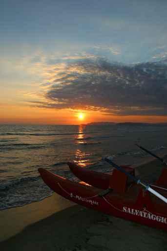Tramonto E Patino Wall Decal