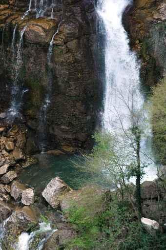 Cascate Del Rio Verde Wall Decal