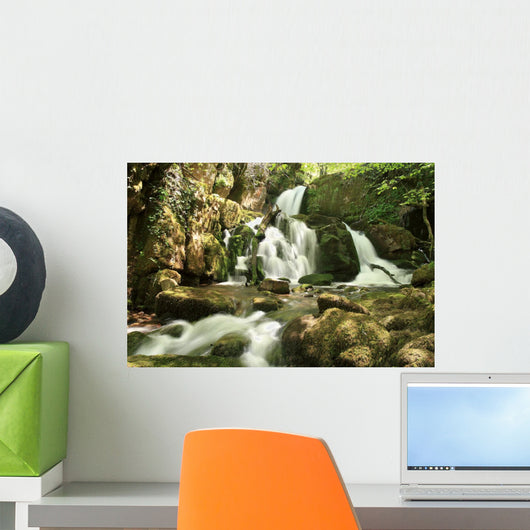 Cascadas Wall Mural