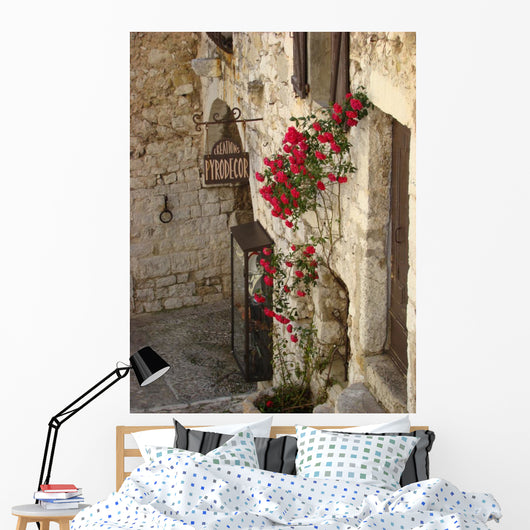 Gebe Roses Wall Mural