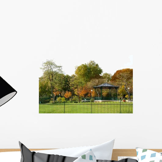 Kiosque Et Jardin Public Wall Decal