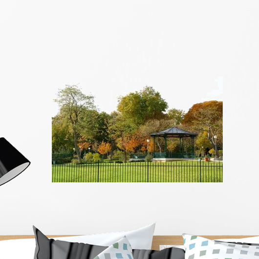 Kiosque Et Jardin Public Wall Decal