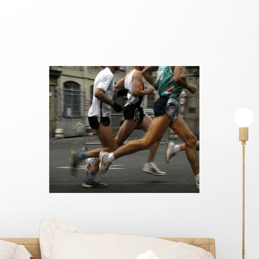 Courir Wall Decal
