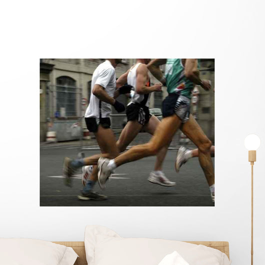Courir Wall Decal
