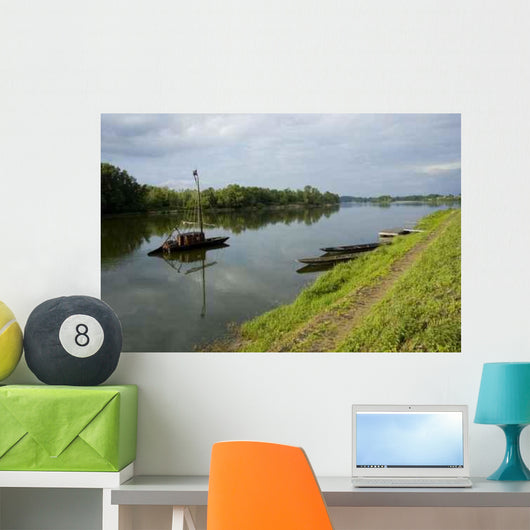 Toue Cabanee Wall Decal Design 2