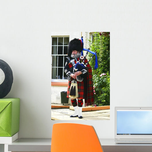 Scottish Bagpiper Full Highland Wall Decal