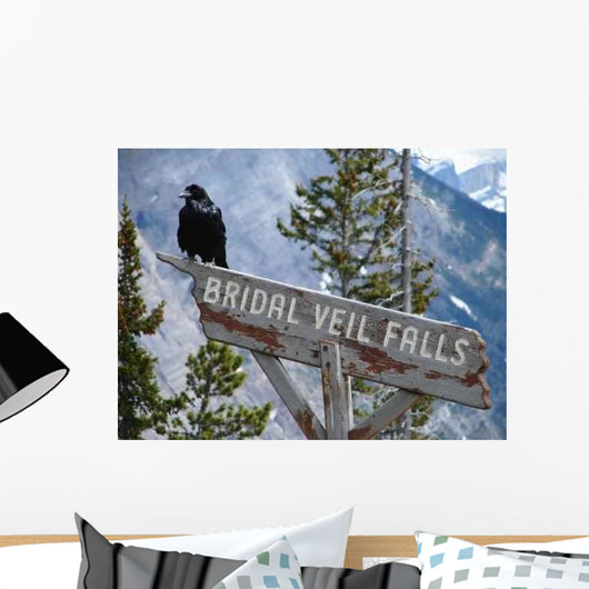 Vogel Auf Schild Wall Decal