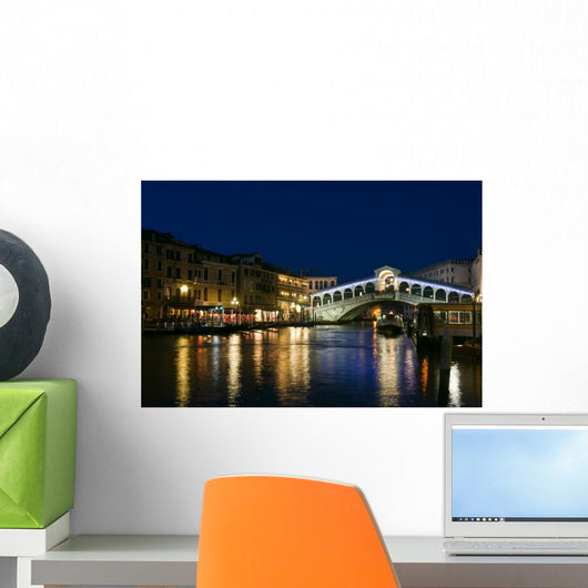 Rialto Bridge at Dusk in Venice Wall Mural