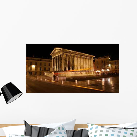 Place La Maison Carree Wall Decal