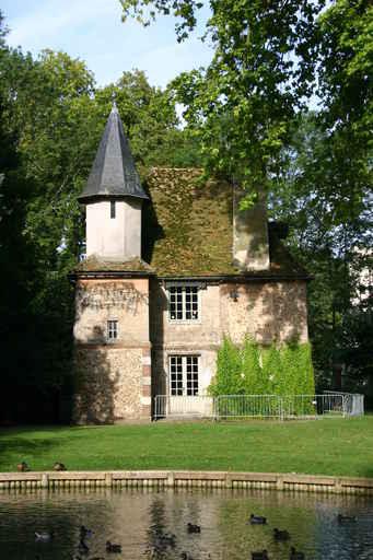 014 Chartres Park 2007-08-27 Wall Decal