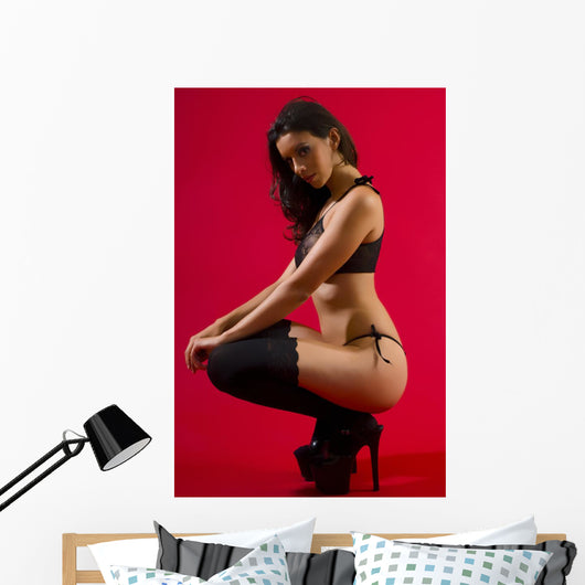 Photo shoot with bruntte model Wall Mural