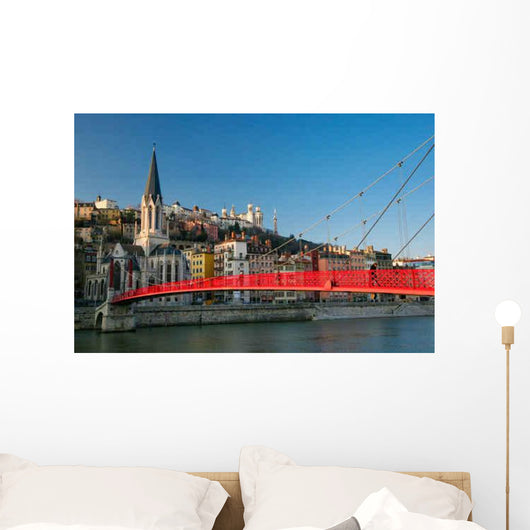 Pont Passager Sur La Wall Decal
