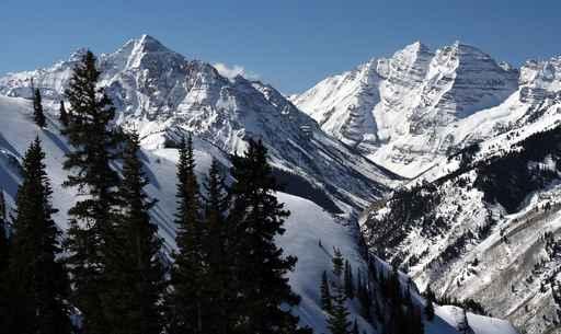 Pyramid Peak and Maroon Wall Decal