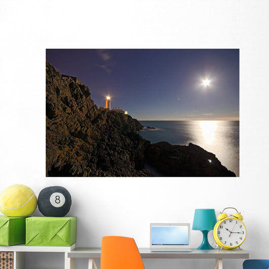 Lighthouse Top Cliffs