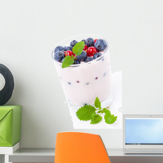 Yogurt with Berries