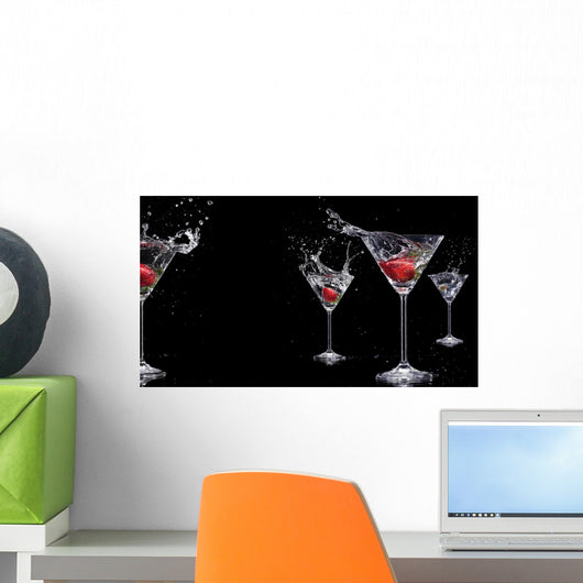 Martini Drinks with Splashes