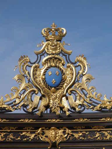 Grille Nancy Wall Decal