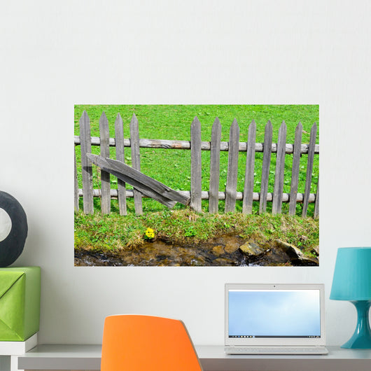 Wooden Palisade Fencing