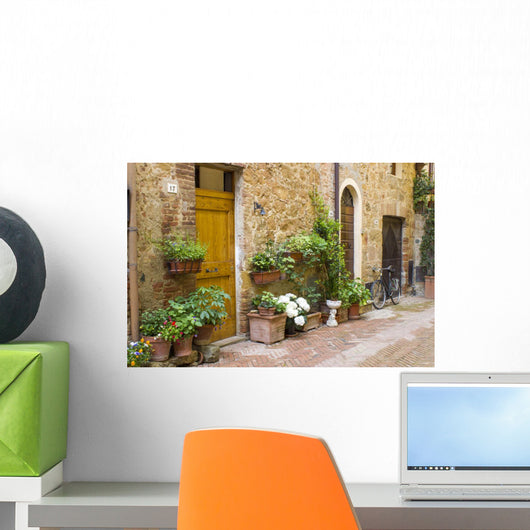 Lovely Tuscan Street Pienza