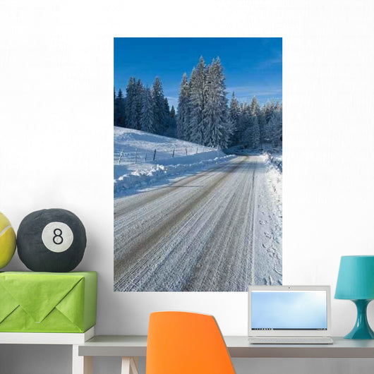 Route Enneige Vers La Wall Decal